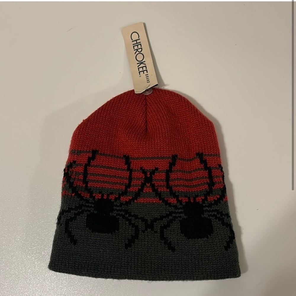 Child’s spider beanie NWT
